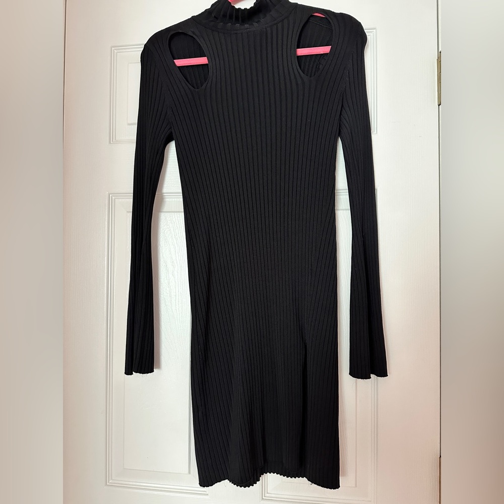 🖤Black ribbed BCBG dress🖤 NEVER been worn. TAGS attached .